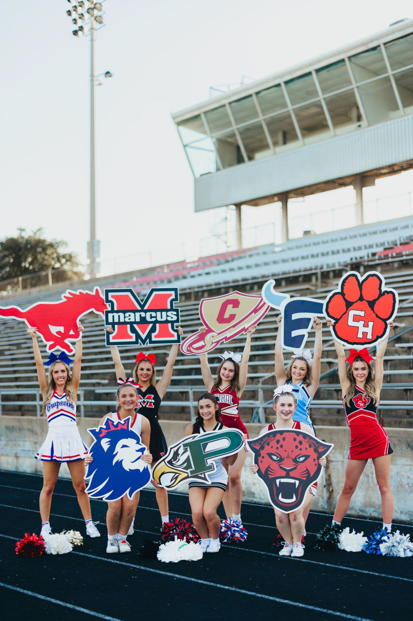 Oversized Logo Chant Sign