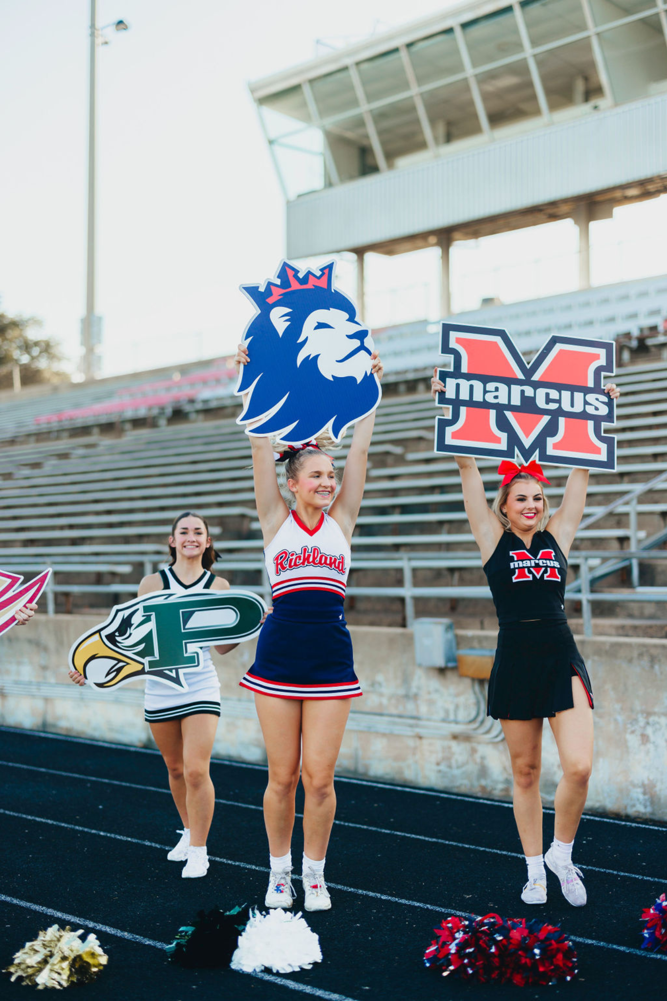 Oversized Logo Chant Sign